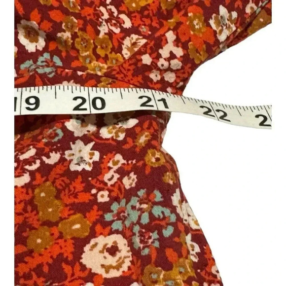 Universal Thread Women’s Medium Balloon‎ Long Sleeve Tie Front Blouse Red Floral - Picture 5 of 7